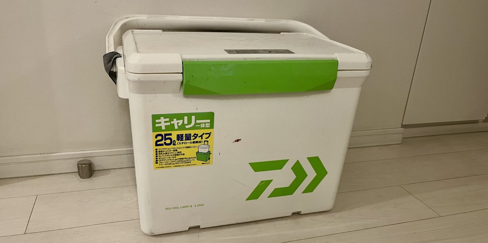 ダイワ シークールキャリーII 25Lレビュー｜ローラーは正解、スチロールは考え直したい